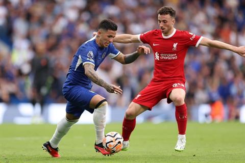 Chelsea phải mua 4 cầu thủ nữa mới có thể đua vô địch 